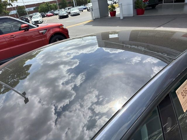 Used 2023 Tesla Model 3 Standard Range image 24