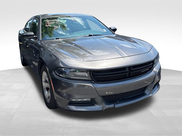Used 2018 Dodge Charger SXT Plus RWD image 2