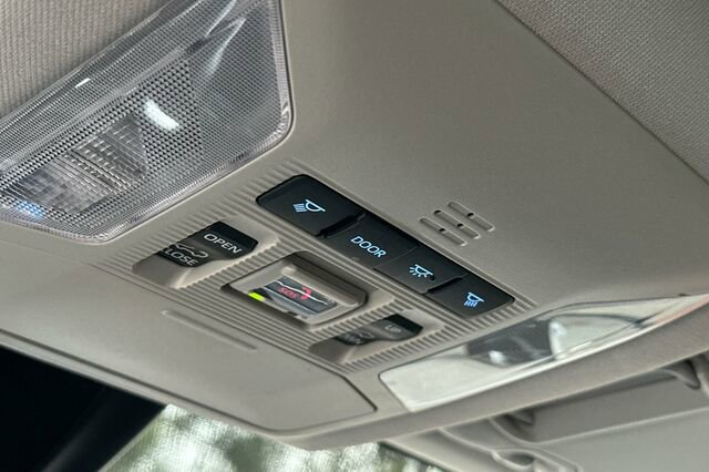 Used 2022 Toyota RAV4 XLE image 22