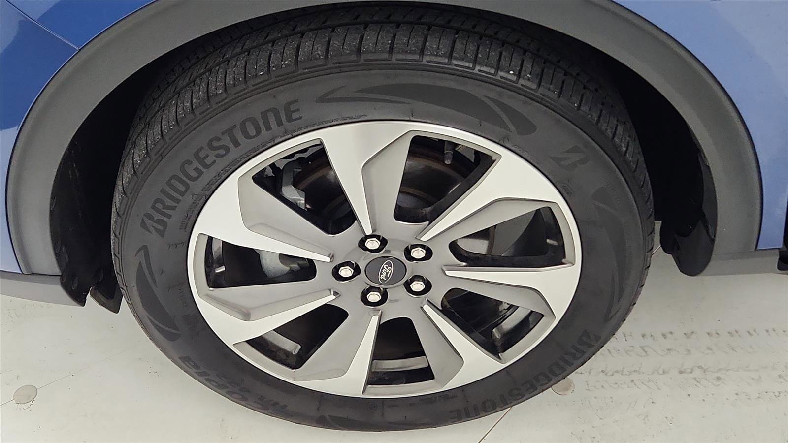 Used 2023 Ford Escape Platinum w/ Premium Technology Package image 16