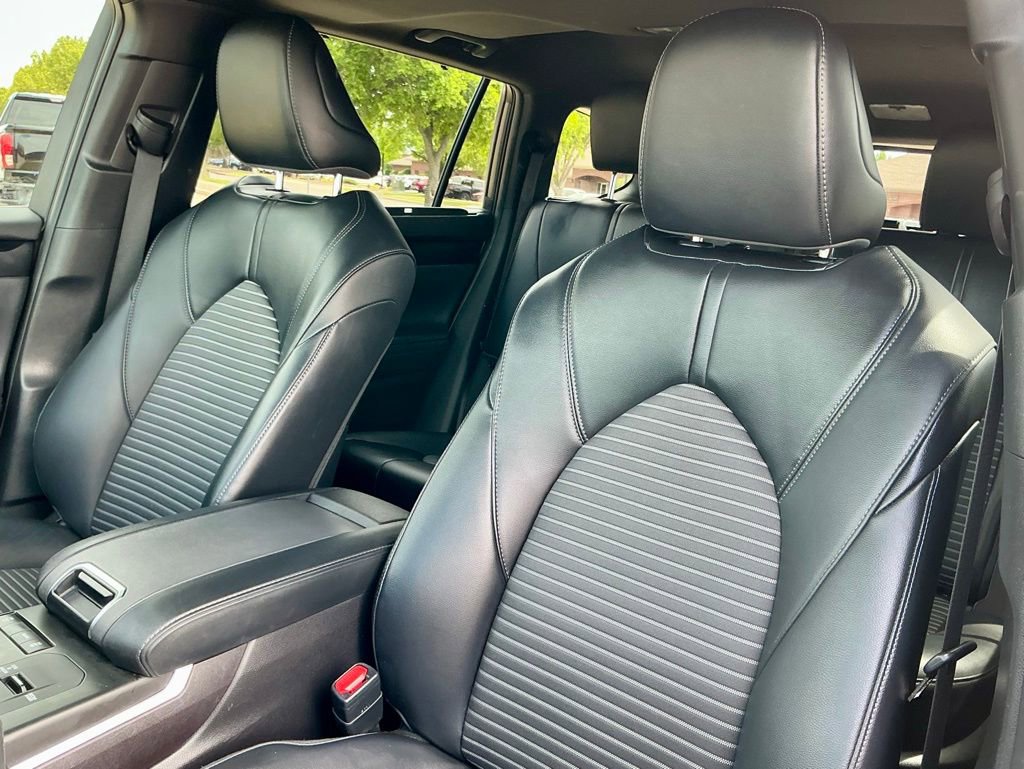Used 2022 Toyota Highlander XSE FWD image 41