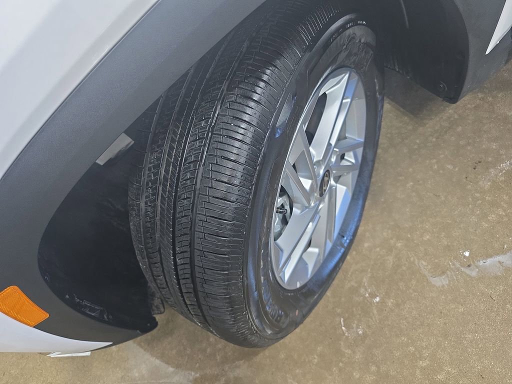 Certified 2026 Hyundai Tucson SE FWD image 32