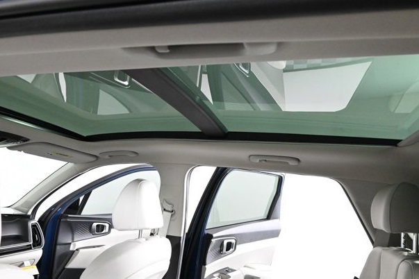 New 2025 Kia Sorento EX w/ Panoramic Sunroof Package image 7