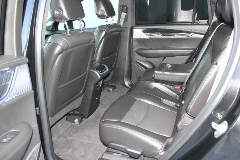 Used 2024 Cadillac XT6 Premium Luxury FWD image 12