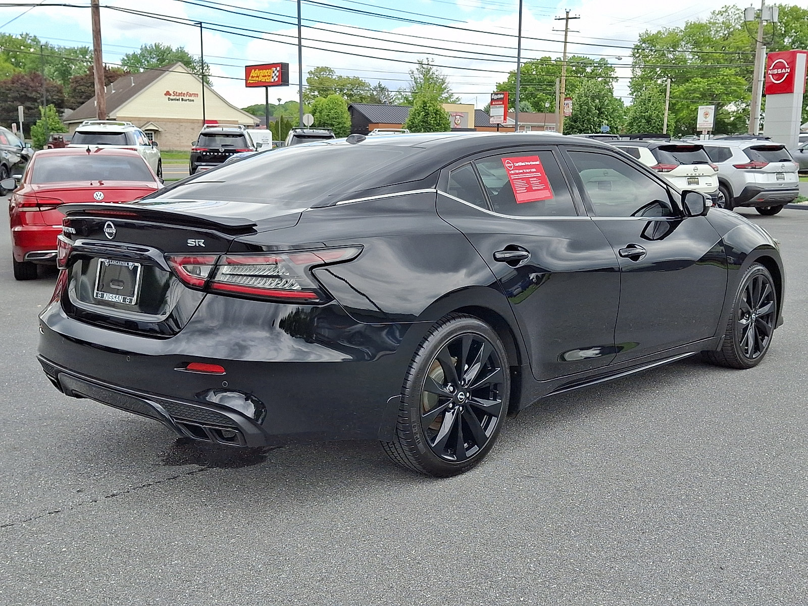 Used 2023 Nissan Maxima SR w/ Sport Mat Group FWD image 11