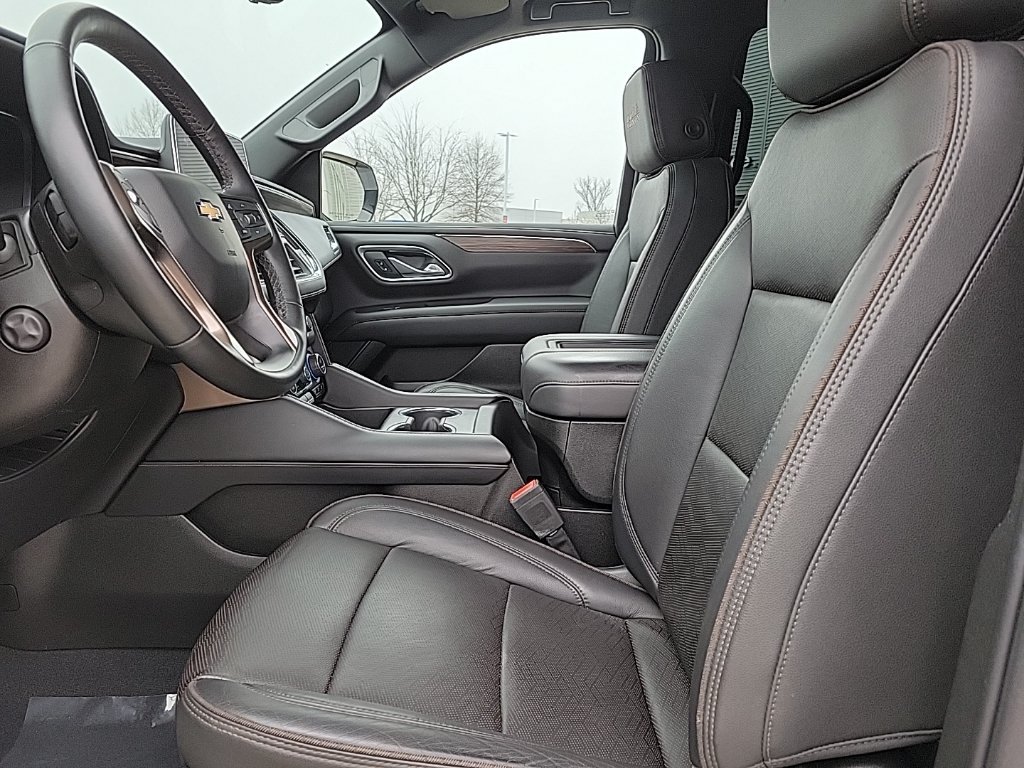 Used 2023 Chevrolet Tahoe High Country AWD/4WD image 15