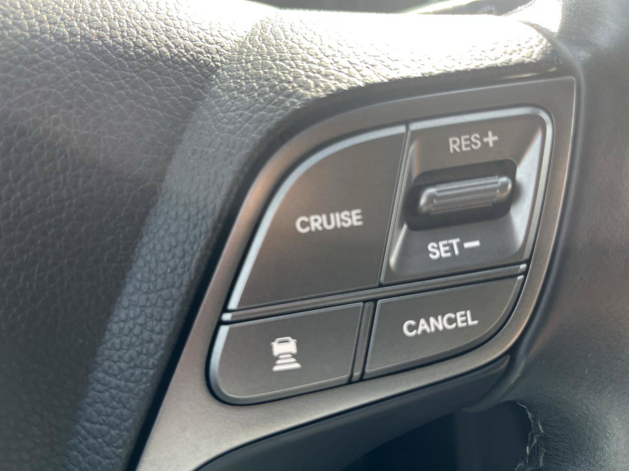Used 2017 Hyundai Santa Fe Sport w/ 2.0T Ultimate Tech Package 05 FWD image 30