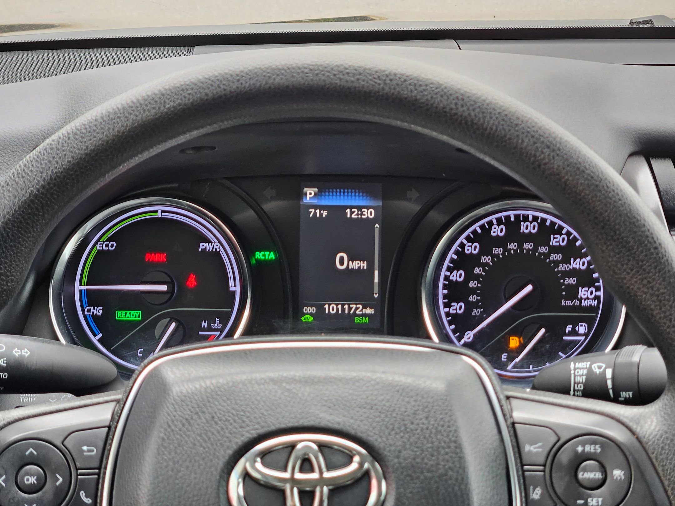 Used 2020 Toyota Camry LE image 16