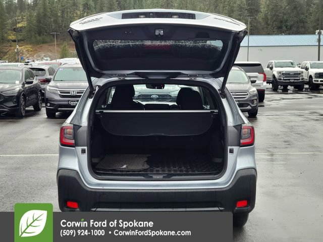 Used 2024 Subaru Outback Premium image 18