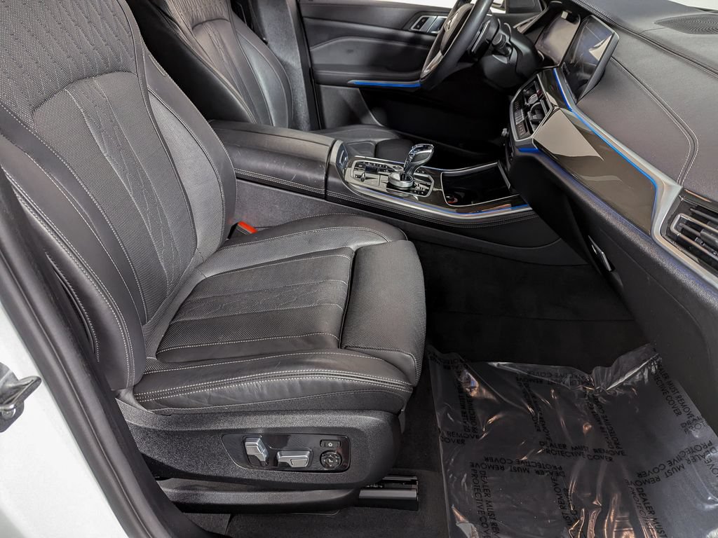 Used 2022 BMW X5 xDrive45e w/ Executive Package AWD/4WD image 31