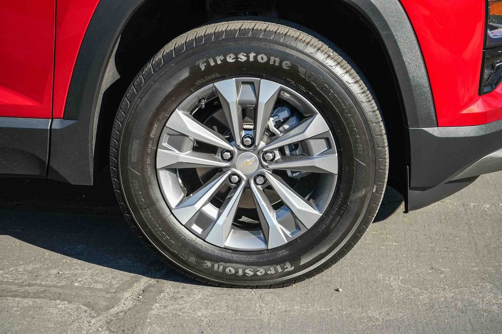 Used 2025 Chevrolet Equinox LT w/ Safety and Technology Package image 10