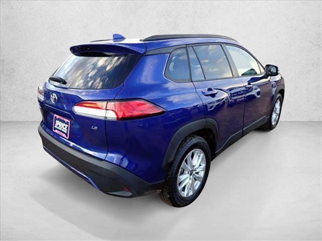 Used 2023 Toyota Corolla Cross LE w/ Moonroof Package image 4