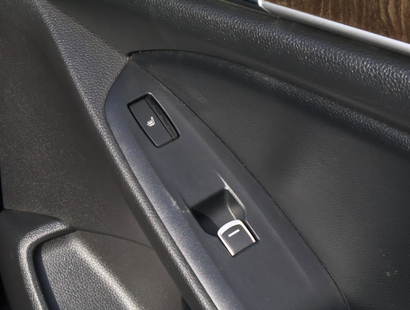 Used 2018 Honda Accord Touring image 19