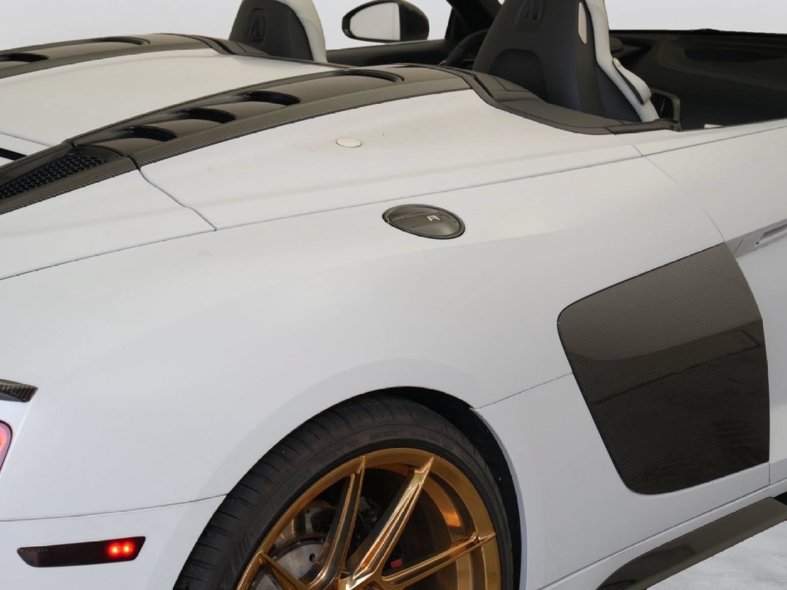 Used 2020 Audi R8 V10 w/ Carbon Exterior Package AWD/4WD image 42