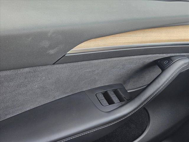 Used 2023 Tesla Model Y Long Range AWD/4WD image 18