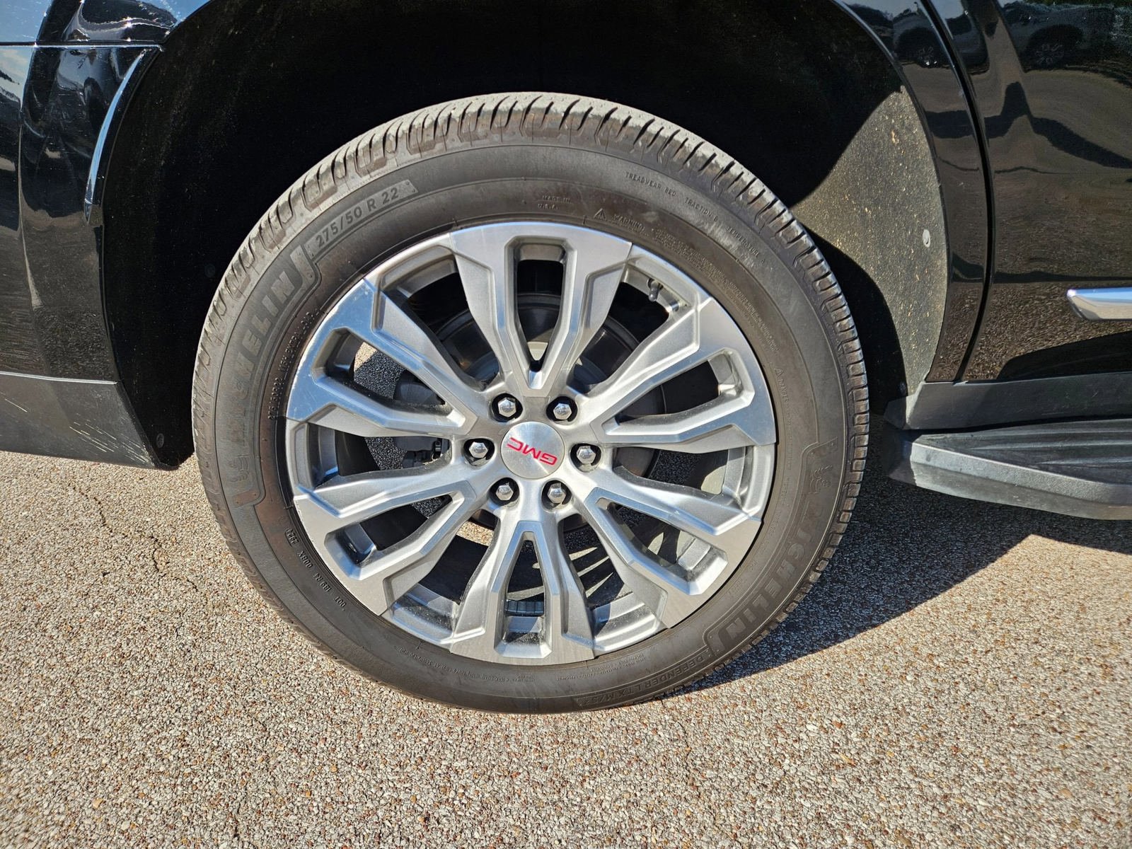 Used 2021 GMC Yukon Denali RWD image 30