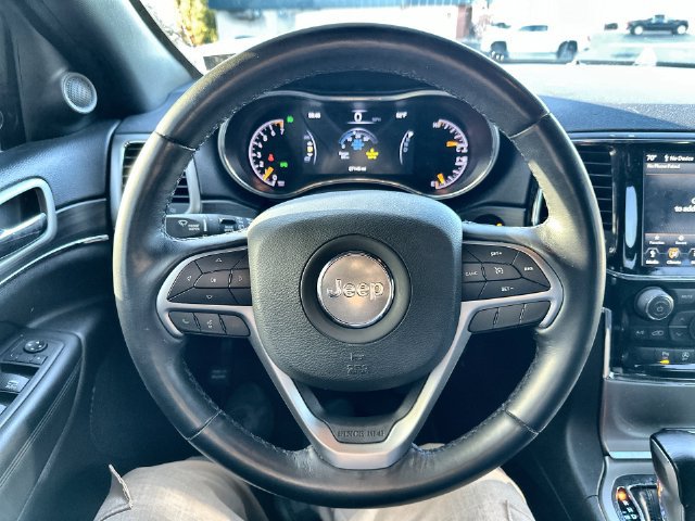Used 2022 Jeep Grand Cherokee Limited AWD/4WD image 17