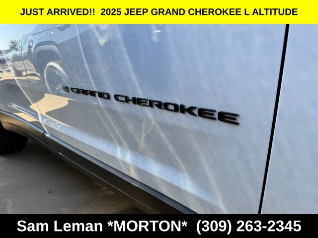 New 2025 Jeep Grand Cherokee L Altitude image 5