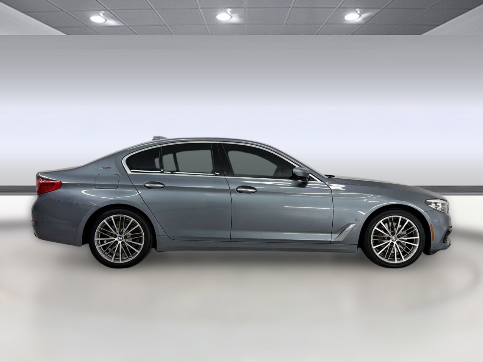 Used 2018 BMW 530e RWD image 8