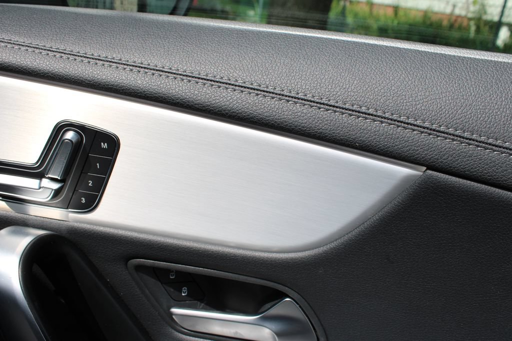 Used 2025 Mercedes-Benz CLA 250 image 21