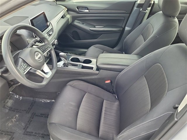 Used 2024 Nissan Altima 2.5 SV image 9