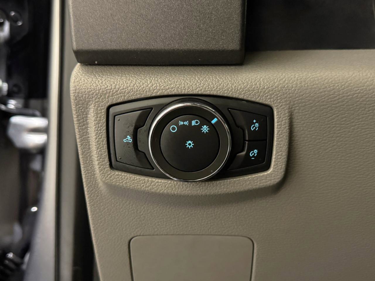 Used 2021 Ford F250 XL w/ STX Appearance Package image 33