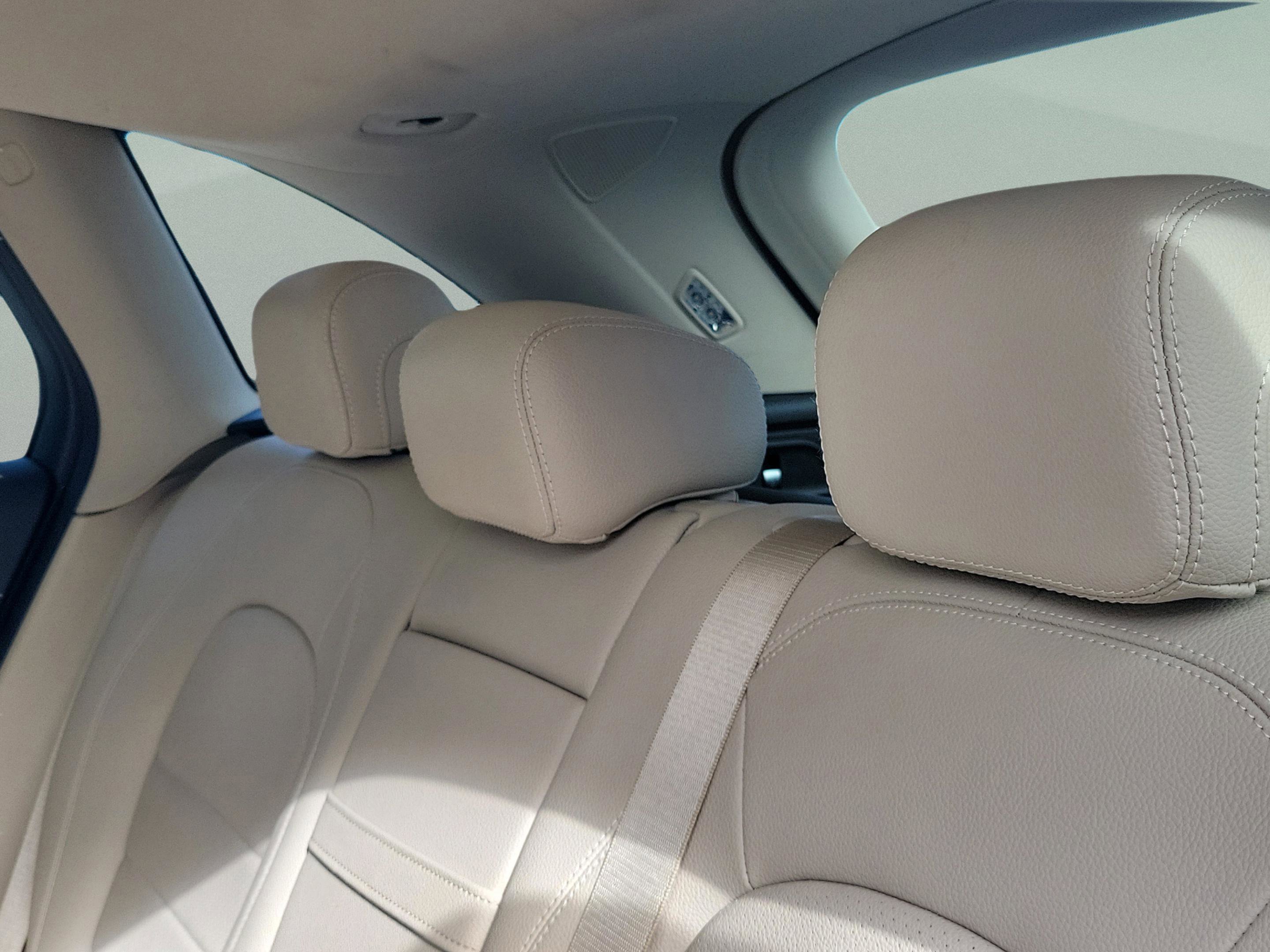 Certified 2022 Mercedes-Benz GLC 300 image 6