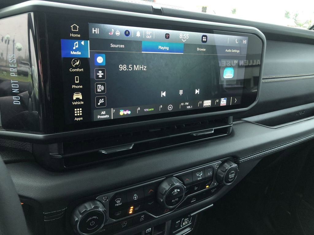 Used 2025 Jeep Gladiator Sport AWD/4WD image 27