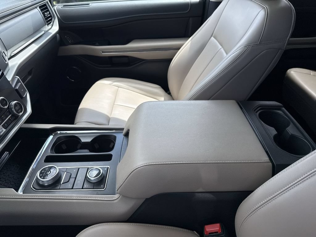 Used 2022 Ford Expedition Max XLT AWD/4WD image 27
