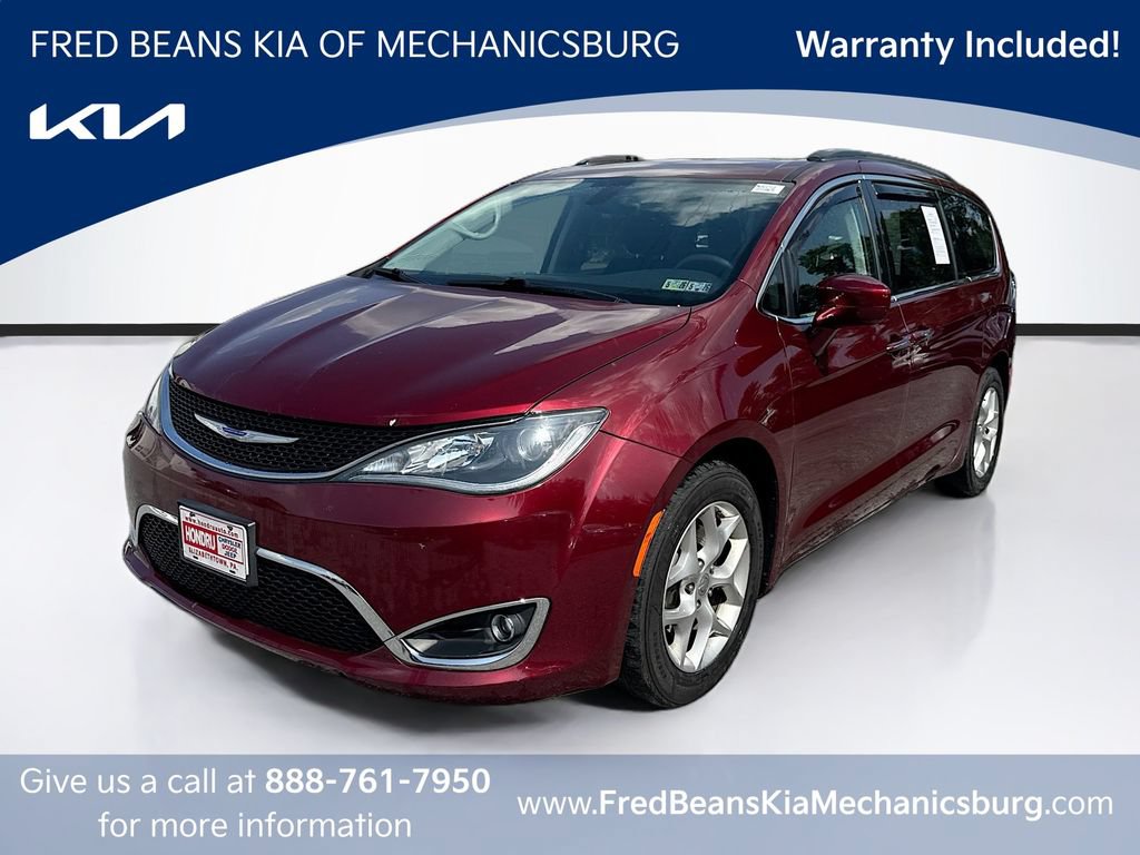 Used 2019 Chrysler Pacifica Touring Plus w/ Tire & Wheel Group FWD image 3