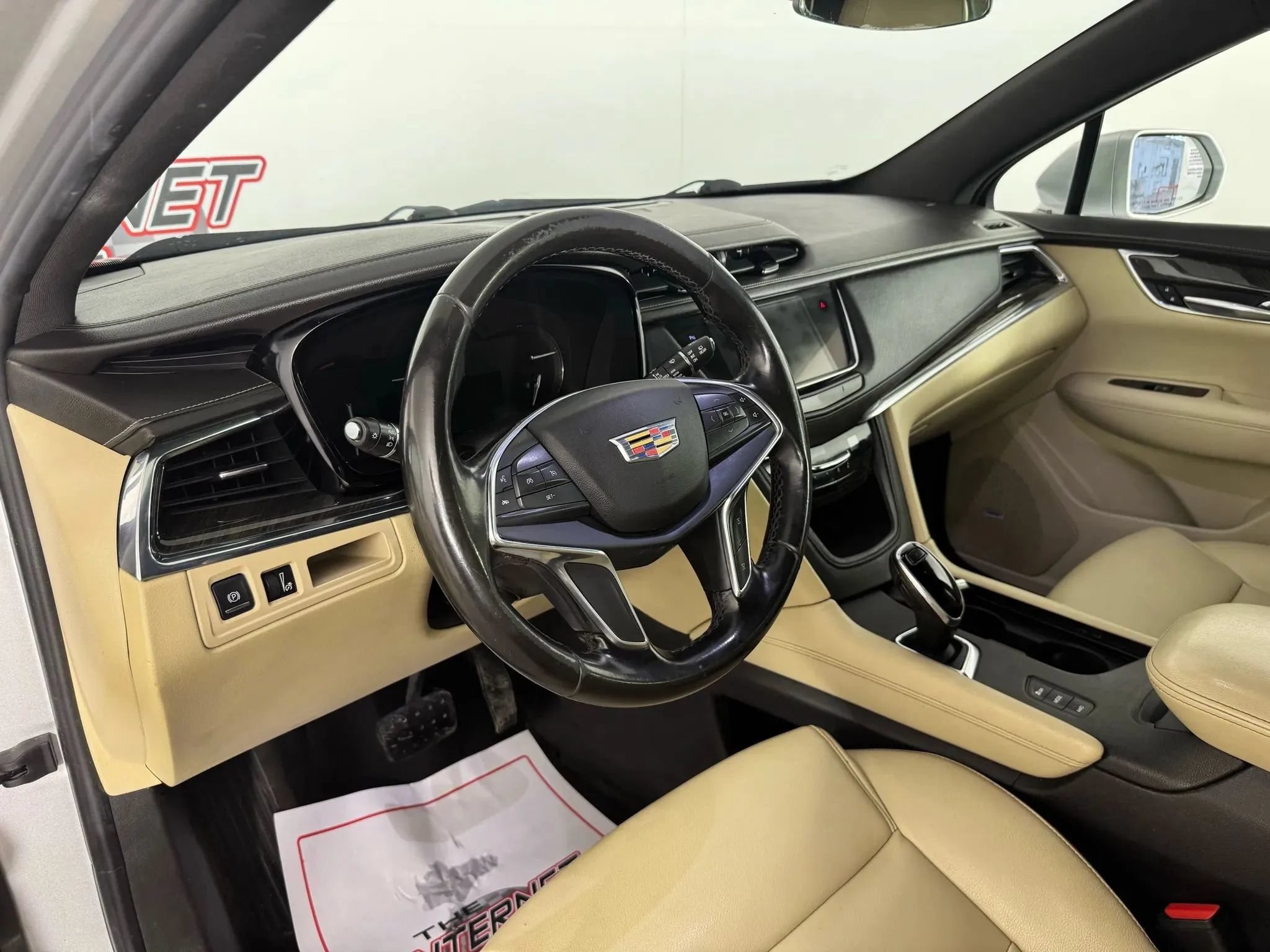 Used 2018 Cadillac XT5 AWD image 10