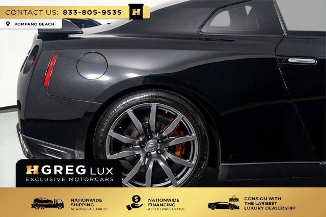 Used 2015 Nissan GT-R Premium image 7