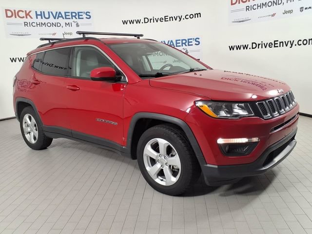 Used 2019 Jeep Compass Latitude FWD image 3