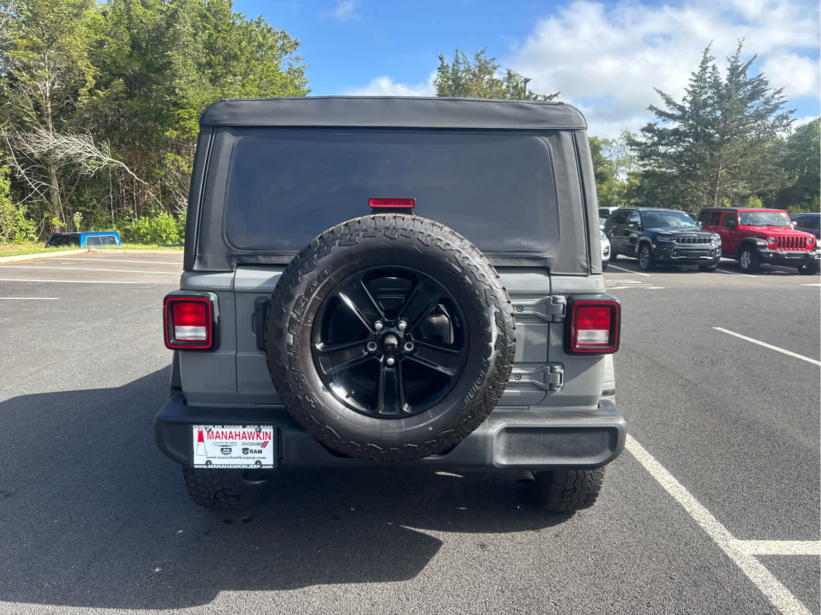 Certified 2021 Jeep Wrangler Willys image 8