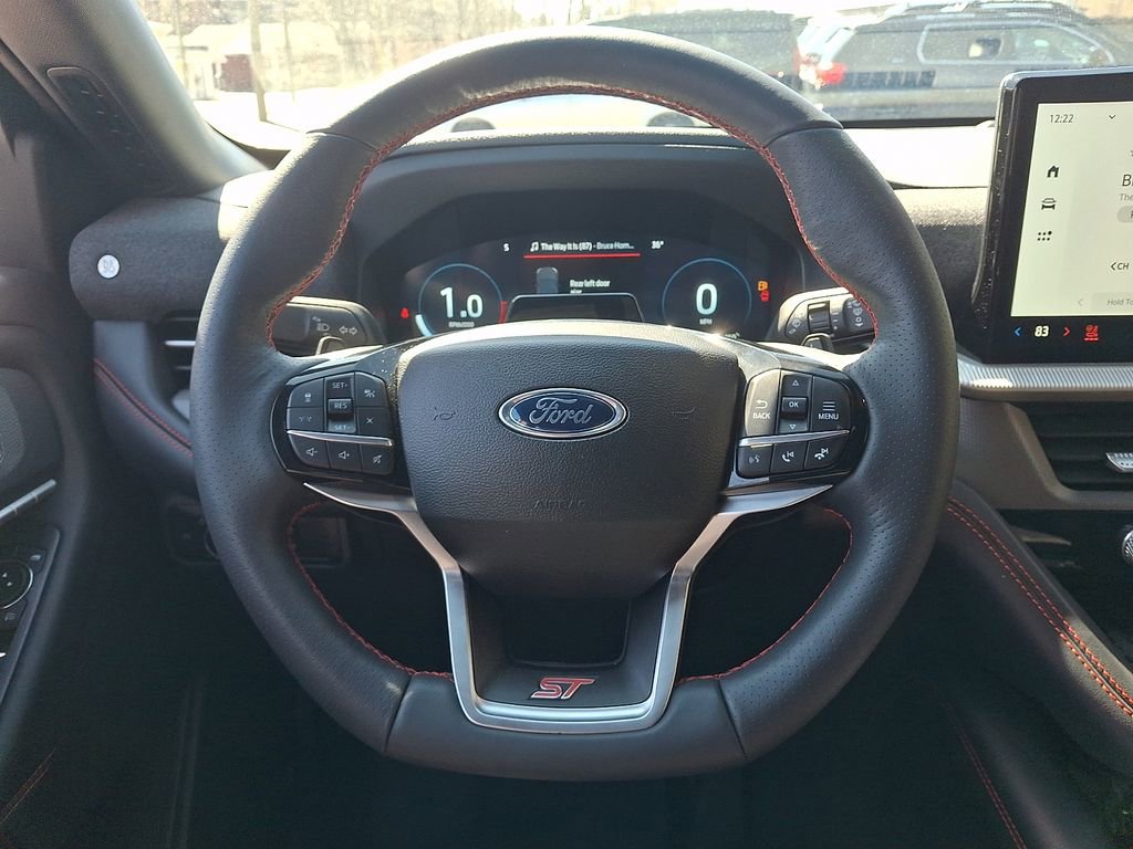 Used 2025 Ford Explorer ST image 12