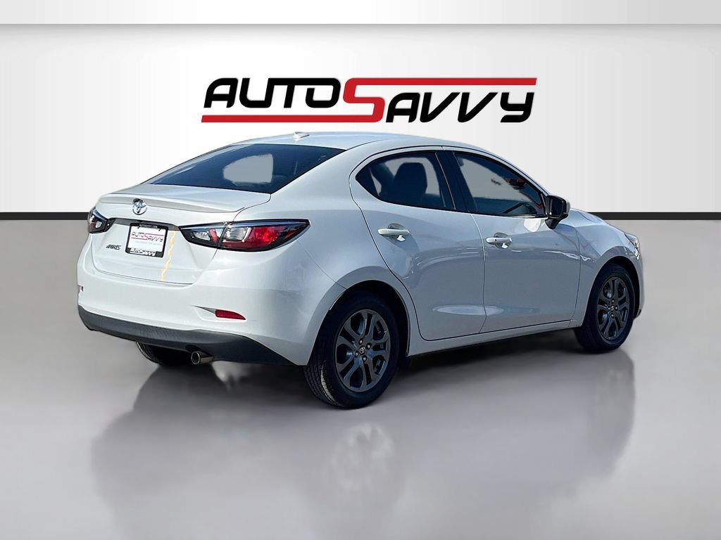 Used 2019 Toyota Yaris LE FWD image 7