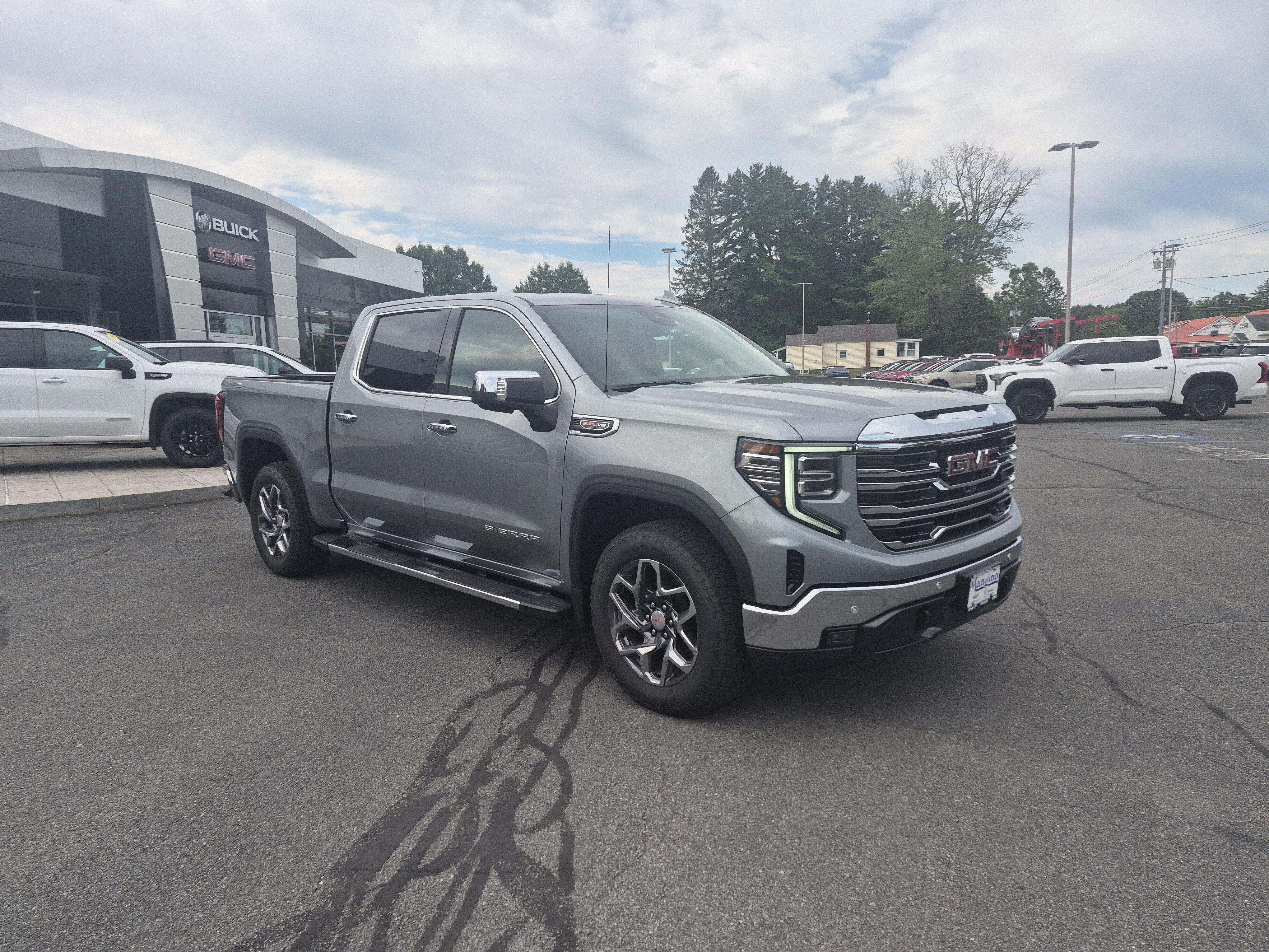Used 2026 GMC Sierra 1500 SLT w/ SLT Premium Plus Package AWD/4WD image 22