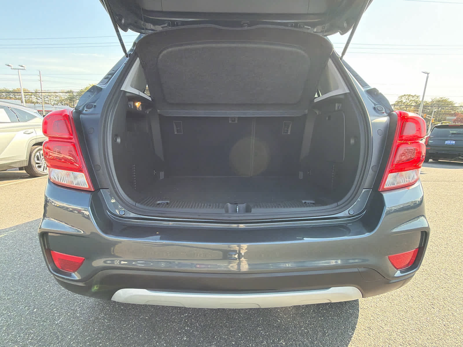 Certified 2022 Chevrolet Trax LT w/ LT Convenience Package AWD/4WD image 21