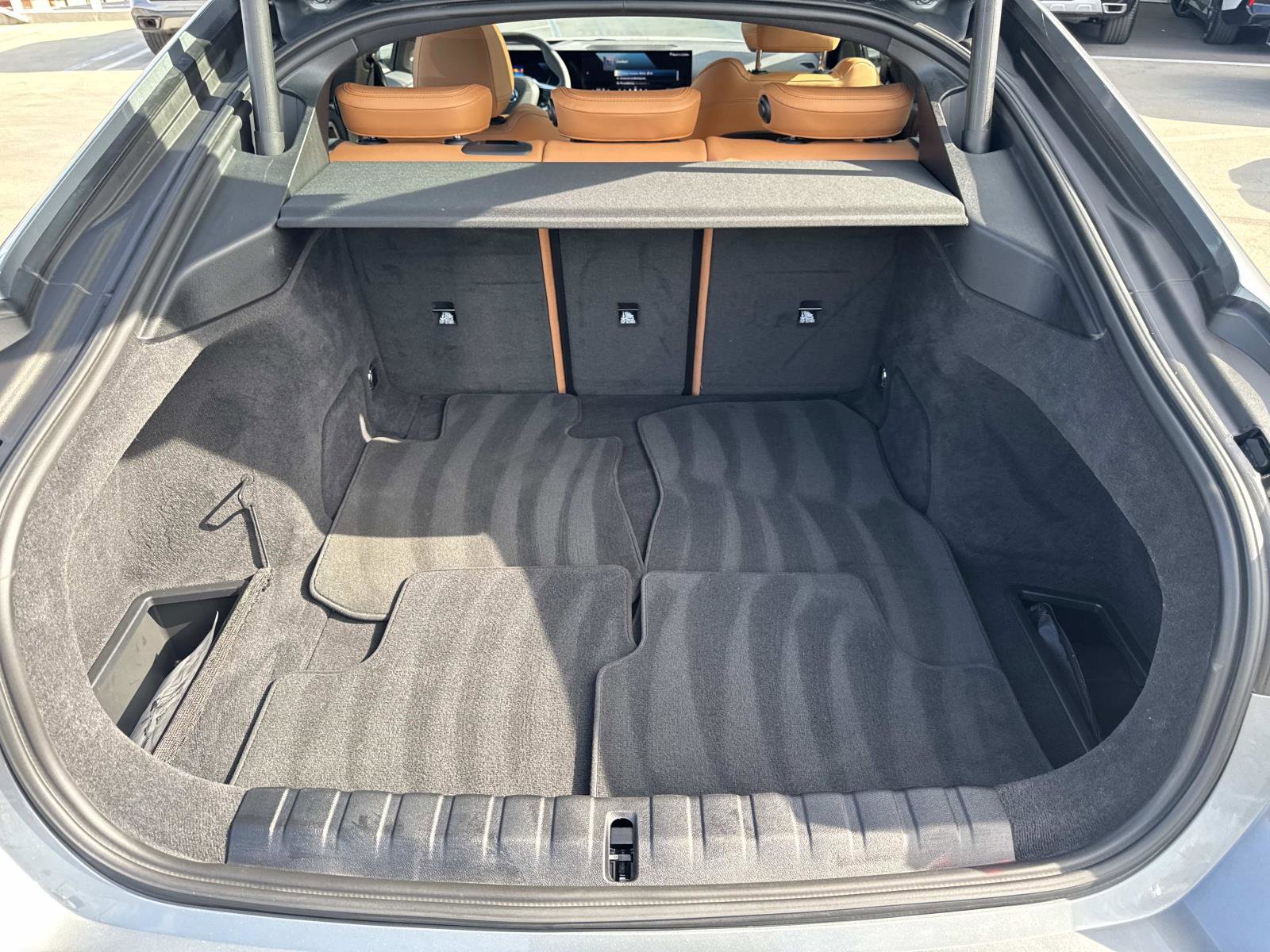 Used 2025 BMW i4 xDrive40i w/ Premium Package image 5