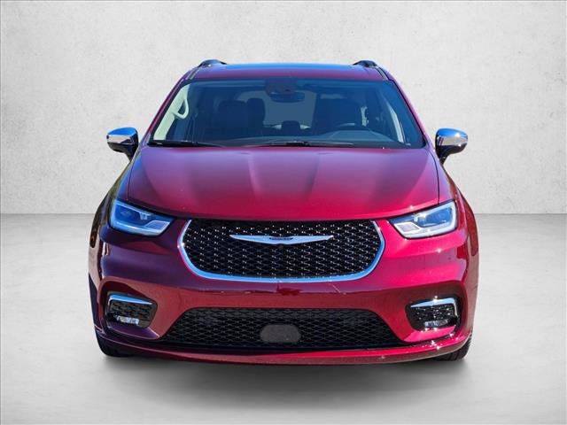 Used 2023 Chrysler Pacifica Limited video 2