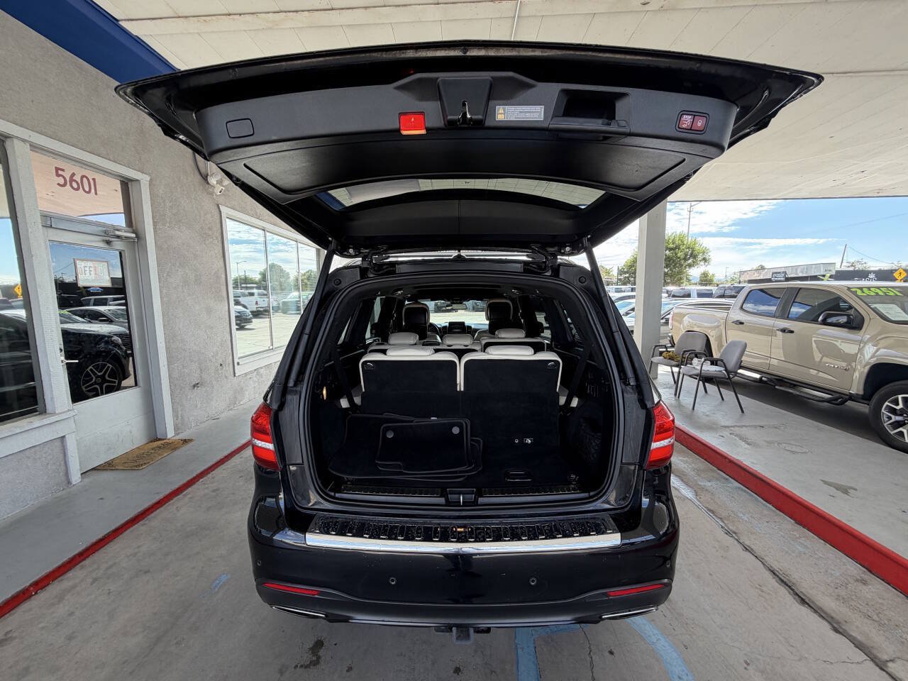 Used 2018 Mercedes-Benz GLS 550 4MATIC image 18