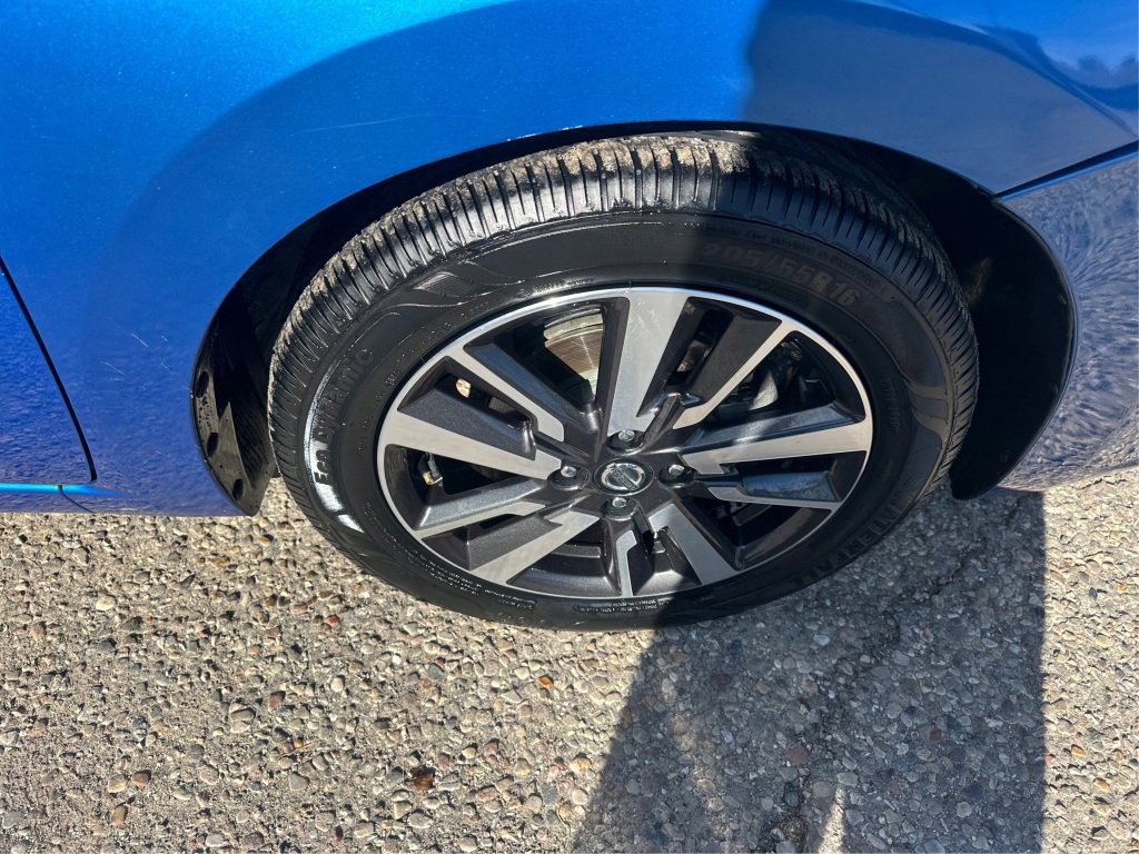 Used 2021 Nissan Versa SV image 16