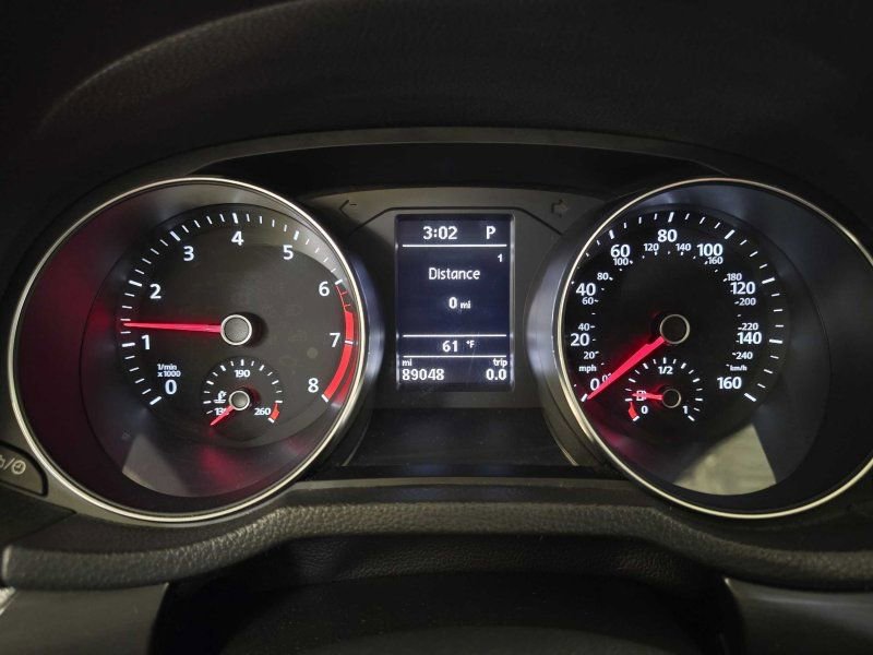 Used 2017 Volkswagen Passat 1.8T R-Line image 9