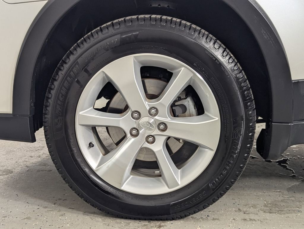 Used 2014 Subaru Outback 2.5i Limited w/ Moonroof Package image 9