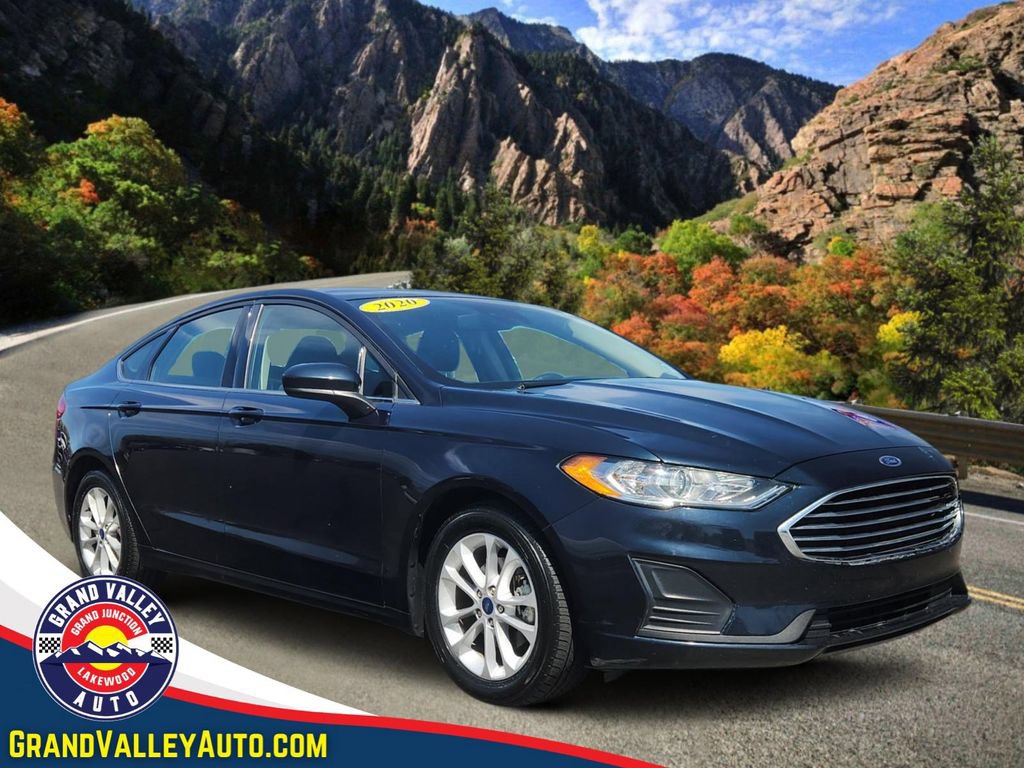 Used 2020 Ford Fusion SE FWD image 1