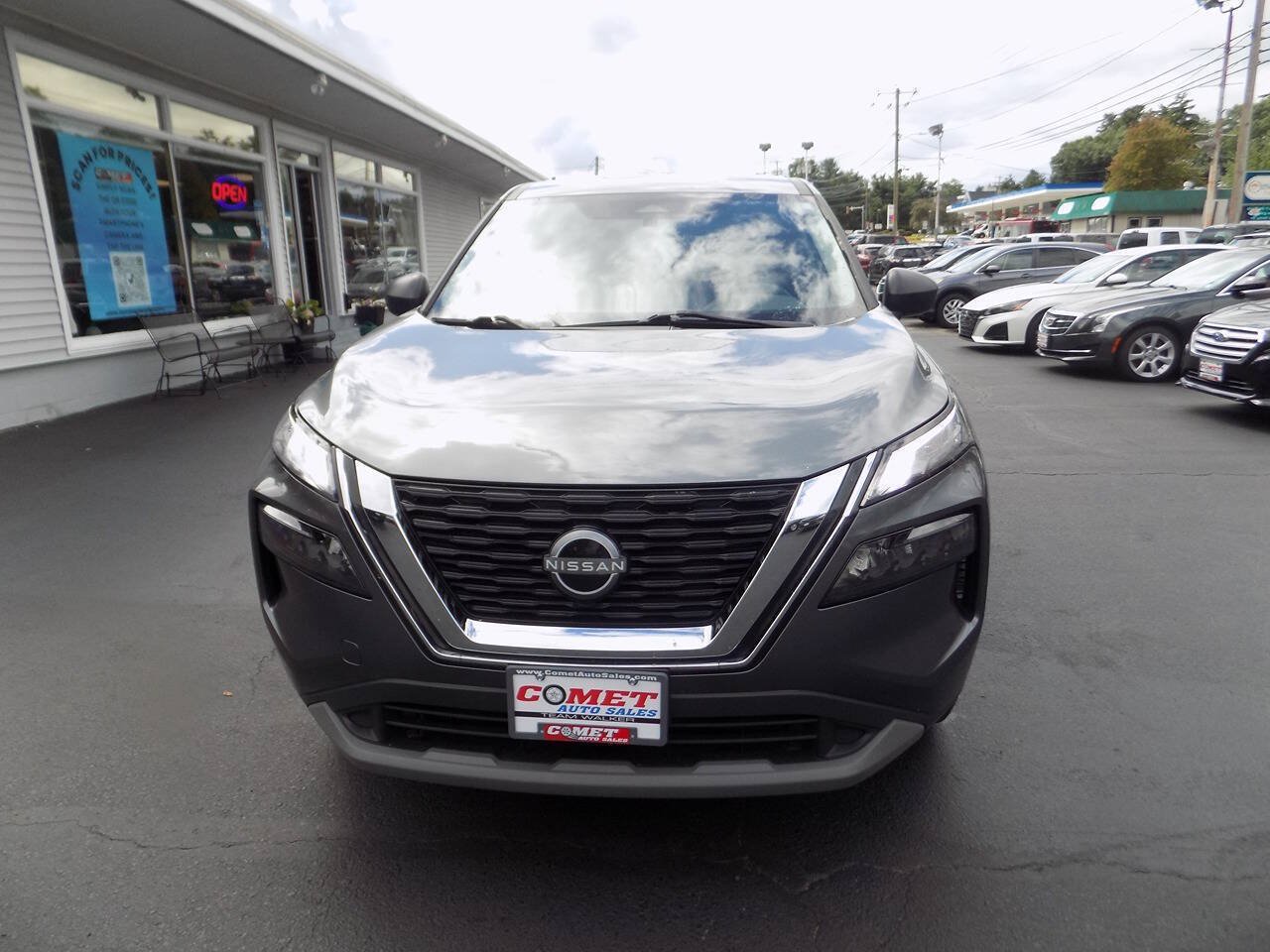 Used 2023 Nissan Rogue S AWD/4WD image 10