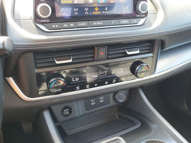 Used 2025 Nissan Rogue SV image 8