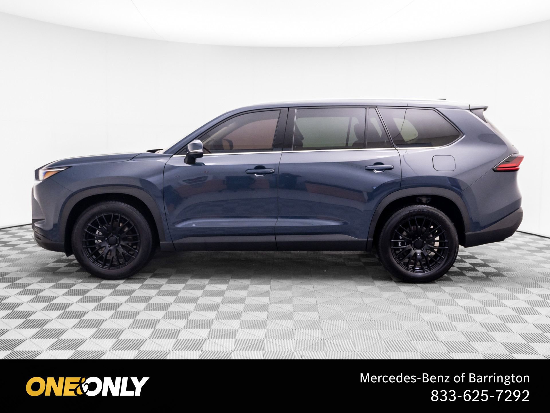 Used 2025 Toyota Grand Highlander AWD video 2