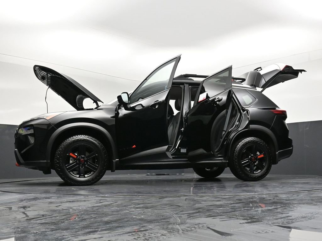 Used 2025 Nissan Rogue SV w/ Rock Creek Premium Package image 40