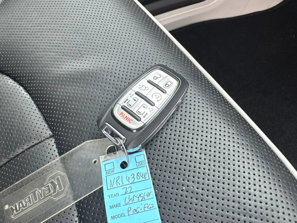 Used 2022 Chrysler Pacifica Limited FWD image 38